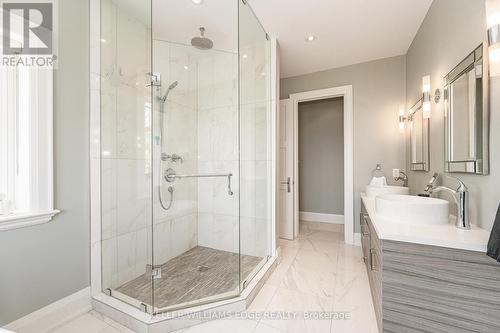 1081 Beach Boulevard, Hamilton, ON - Indoor Photo Showing Bathroom
