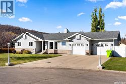 1 Mission PLACE Fort Qu'appelle, SK S0G 1S0