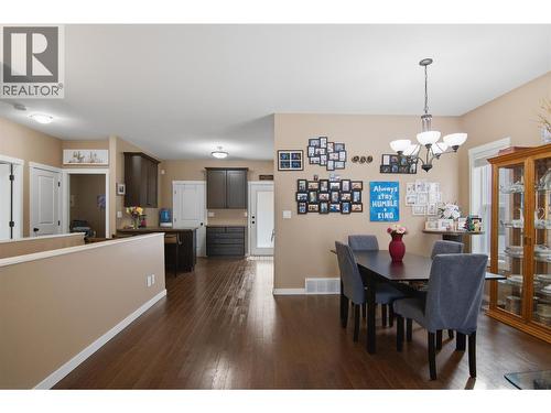 2920 Valleyview Drive Unit# 102, Kamloops, BC - Indoor Photo Showing Dining Room