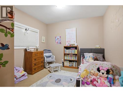 2920 Valleyview Drive Unit# 102, Kamloops, BC - Indoor Photo Showing Bedroom