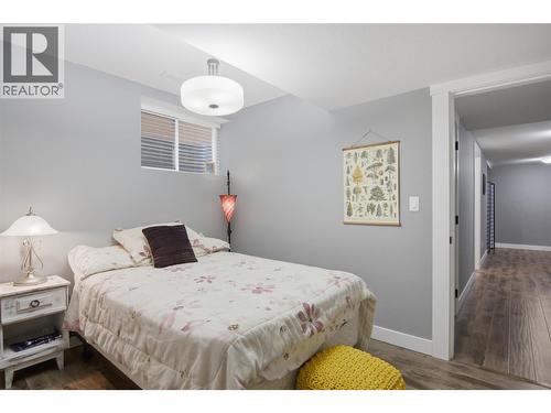 2920 Valleyview Drive Unit# 102, Kamloops, BC - Indoor Photo Showing Bedroom