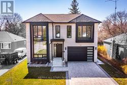 93 CREE AVENUE  Toronto, ON M1M 1Z9