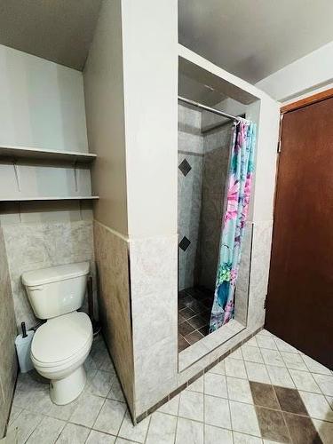 Alexander, Manitoba - Indoor Photo Showing Bathroom