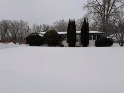 744 Cypress Avenue  Oakbank, MB R0E 1J1