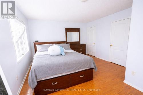16 Dunure Crescent, Brampton, ON - Indoor Photo Showing Bedroom