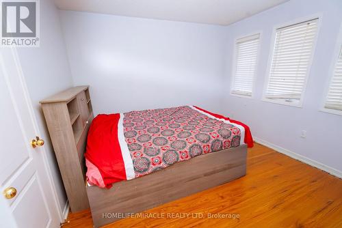 16 Dunure Crescent, Brampton, ON - Indoor Photo Showing Bedroom