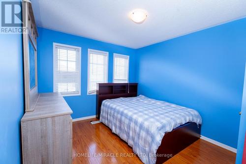 16 Dunure Crescent, Brampton, ON - Indoor Photo Showing Bedroom