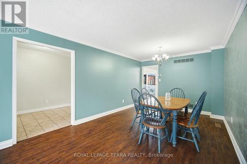 44 Carruthers Crescent, Barrie, ON - Indoor Photo Showing Dining Room