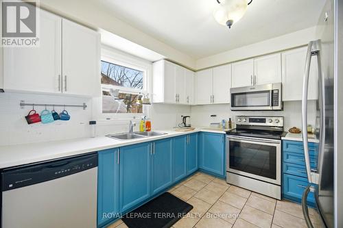 44 Carruthers Crescent, Barrie, ON - Indoor Photo Showing Kitchen With Double Sink