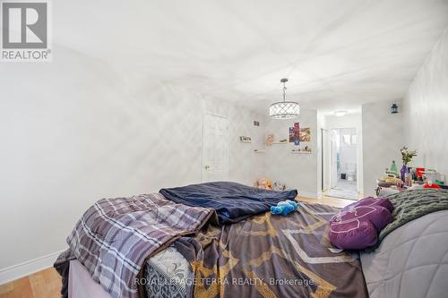 44 Carruthers Crescent, Barrie, ON - Indoor Photo Showing Bedroom