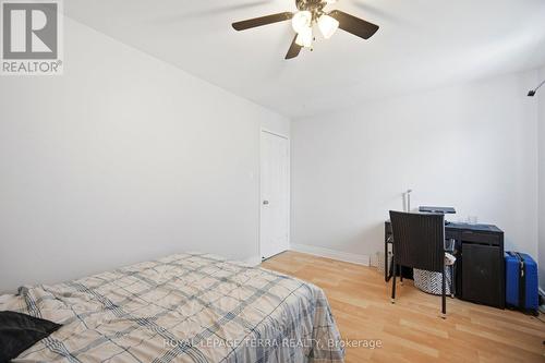 44 Carruthers Crescent, Barrie, ON - Indoor Photo Showing Bedroom