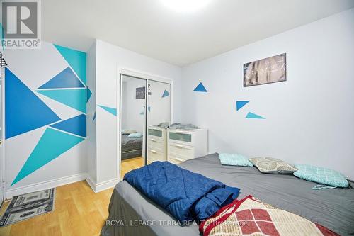 44 Carruthers Crescent, Barrie, ON - Indoor Photo Showing Bedroom