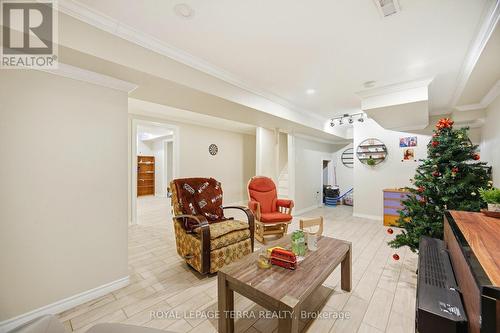 44 Carruthers Crescent, Barrie, ON - Indoor