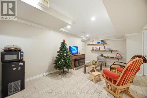 44 Carruthers Crescent, Barrie, ON - Indoor Photo Showing Other Room