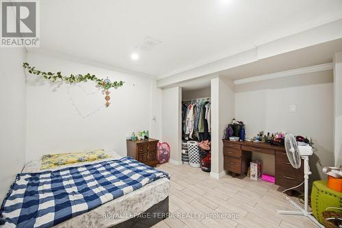 44 Carruthers Crescent, Barrie, ON - Indoor Photo Showing Bedroom