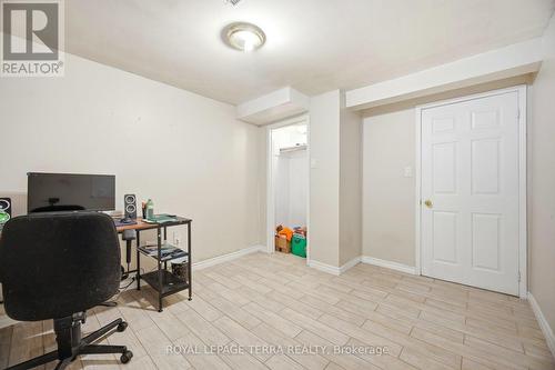 44 Carruthers Crescent, Barrie, ON - Indoor Photo Showing Office