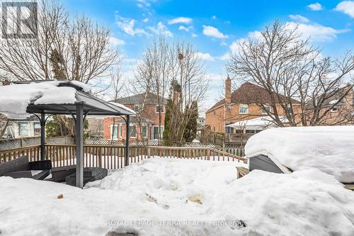 44 Carruthers Crescent, Barrie, ON - Outdoor