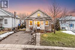 122 CEDAR STREET  Cambridge, ON N1S 1W2