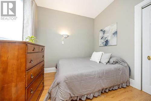 122 Cedar Street, Cambridge, ON - Indoor Photo Showing Bedroom