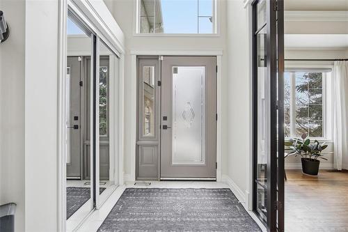 18 Falcon Ridge Drive, Winnipeg, MB - Indoor Photo Showing Other Room