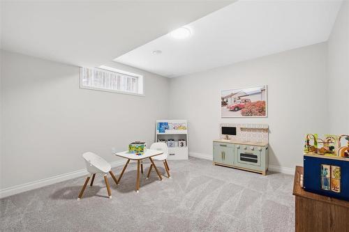 18 Falcon Ridge Drive, Winnipeg, MB - Indoor