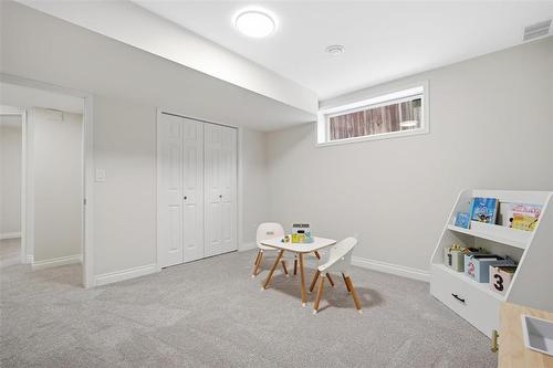 18 Falcon Ridge Drive, Winnipeg, MB - Indoor