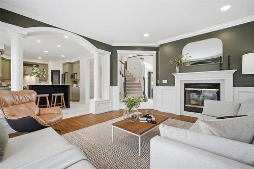 18 Falcon Ridge Drive, Winnipeg, MB - Indoor Photo Showing Living Room With Fireplace