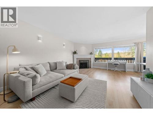 1001 OLD LILLOOET ROAD  North Vancouver, BC V7J 3H6