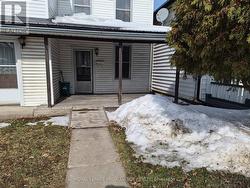 2 - 82 PEARL STREET W  Brockville, ON K6V 4B9