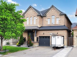 46 Kincardine Street  Vaughan, ON L4H 4H7
