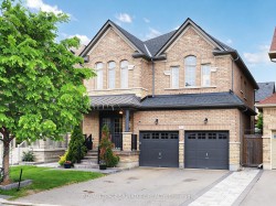 46 Kincardine Street Vaughan, ON L4H 4H7