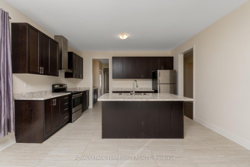 4516 Eclipse Way, Niagara Falls, ON - Indoor Photo Showing Kitchen