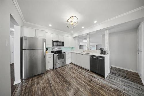 54 Lochmoor Ave, Winnipeg, MB 