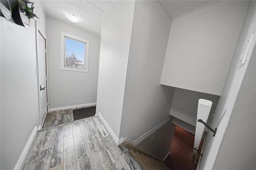 54 Lochmoor Ave, Winnipeg, MB 