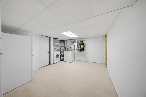 54 Lochmoor Ave, Winnipeg, MB 