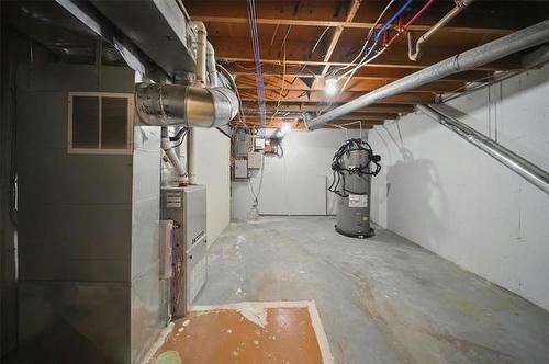 54 Lochmoor Ave, Winnipeg, MB 