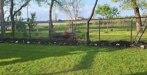 54 Lochmoor Ave, Winnipeg, MB 