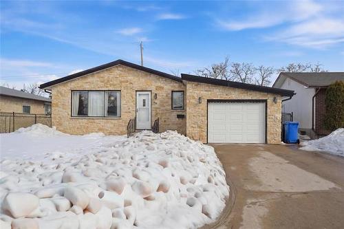 54 Lochmoor Ave, Winnipeg, MB 