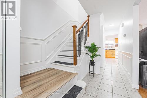 4 - 2220 UPPER MIDDLE ROAD  Burlington, ON L7P 3P4