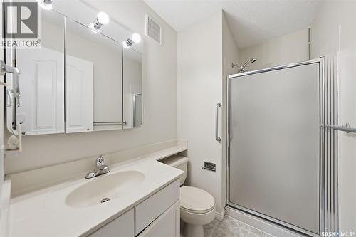 40 3415 Calder Crescent, Saskatoon, SK - Indoor Photo Showing Bathroom