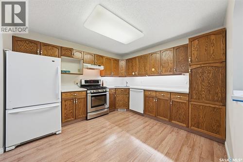40 3415 Calder Crescent, Saskatoon, SK - Indoor Photo Showing Kitchen