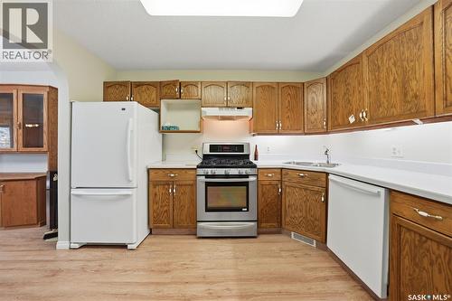40 3415 Calder Crescent, Saskatoon, SK - Indoor Photo Showing Kitchen