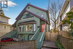 1764 GRAVELEY STREET  Vancouver, BC V5L 3B1