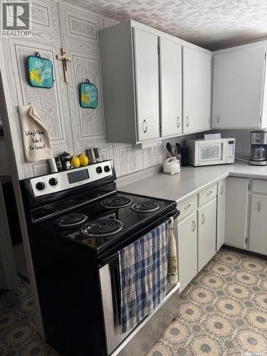 692 Aqualane Avenue, Aquadeo, SK - Indoor Photo Showing Kitchen