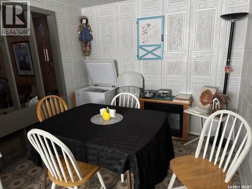 692 Aqualane Avenue, Aquadeo, SK - Indoor Photo Showing Dining Room