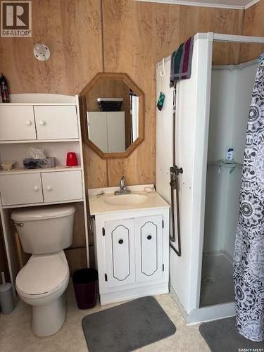 692 Aqualane Avenue, Aquadeo, SK - Indoor Photo Showing Bathroom
