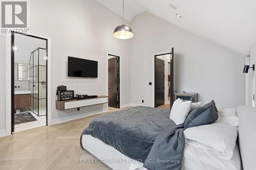 700 Montbeck Crescent, Mississauga, ON - Indoor Photo Showing Bedroom