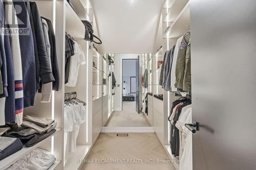 700 Montbeck Crescent, Mississauga, ON - Indoor With Storage