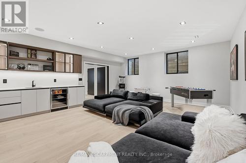 700 Montbeck Crescent, Mississauga, ON - Indoor