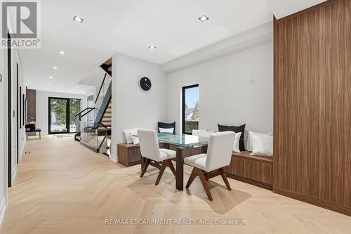 700 Montbeck Crescent, Mississauga, ON - Indoor Photo Showing Dining Room